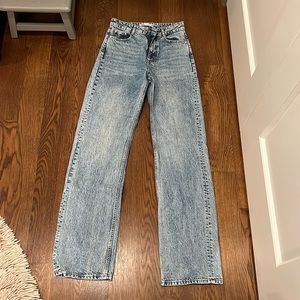 Women’s light wash high rise ZARA jeans